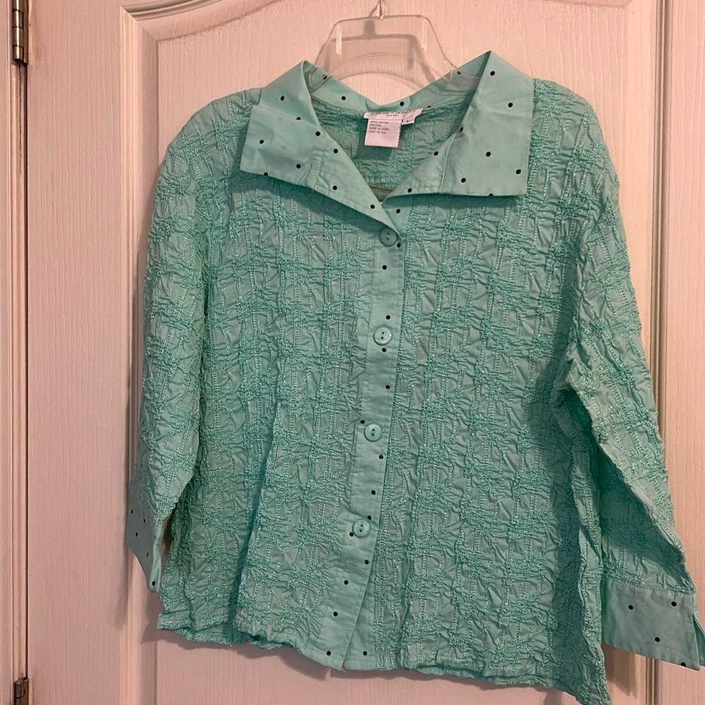 Bright green blouse. Button up, 3/4 sleeves.